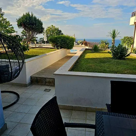 Family With Sea View In Apolon By Flat Mаnаger *